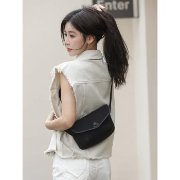 胸包包女夏季2023新款斜挎包腰包百搭帆布包女包單肩包小眾通勤包