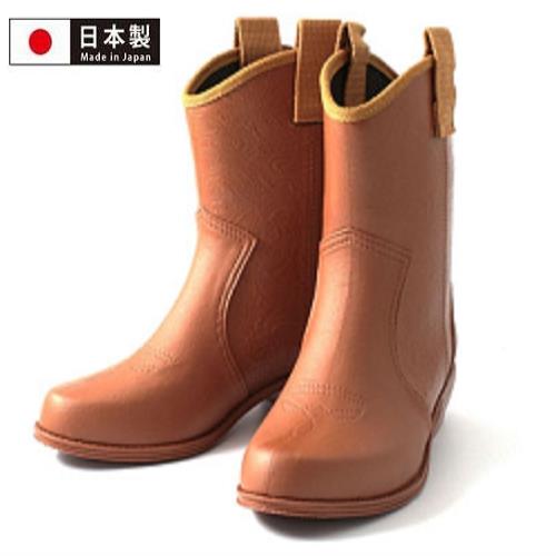 【Charming】日本製 時尚造型【個性馬靴式雨鞋】-淺咖啡色-800 