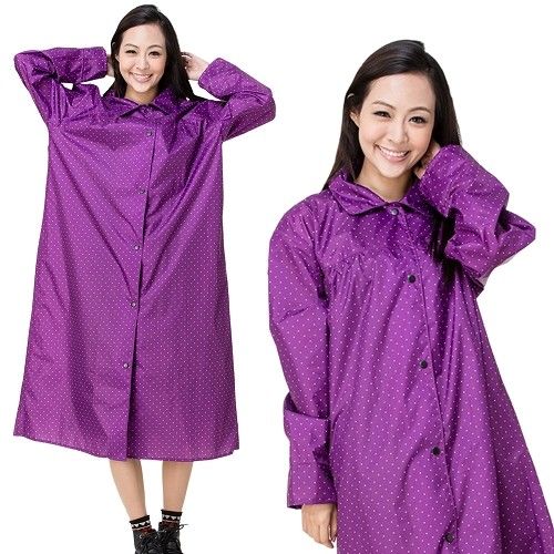 【東伸】俏麗型日式大衣式雨衣-紫色點點-行動