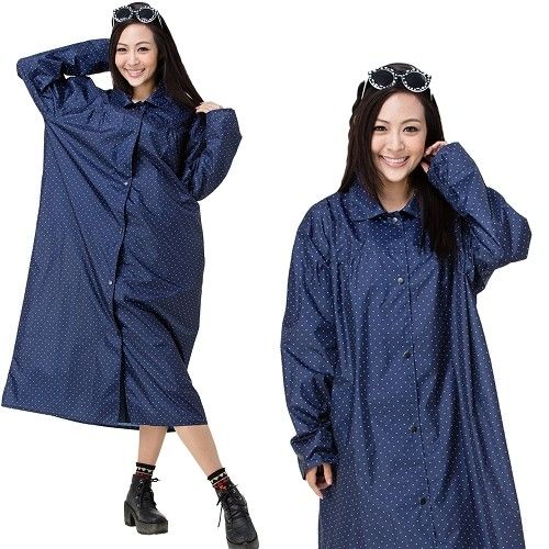 【東伸】俏麗型日式大衣式雨衣-寶藍點點-行動