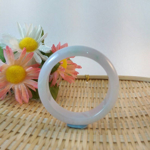 【緻麗珠寶】緻麗美鐲春帶彩系列冰芙蓉粉紫陽綠唯美扁玉鐲-1（手圍17-17.5）