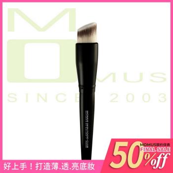 任-MOMUS 極上無痕粉底刷（多功能斜角刷)