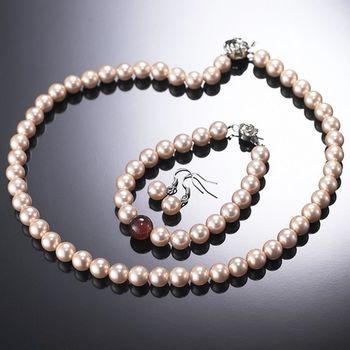 (小樂珠寶) 能夠擁有珠寶帶來的快樂與幸福，設計出多樣化跳脫傳統，全美正圓3A南洋深海貝珍珠套組，多件超划算