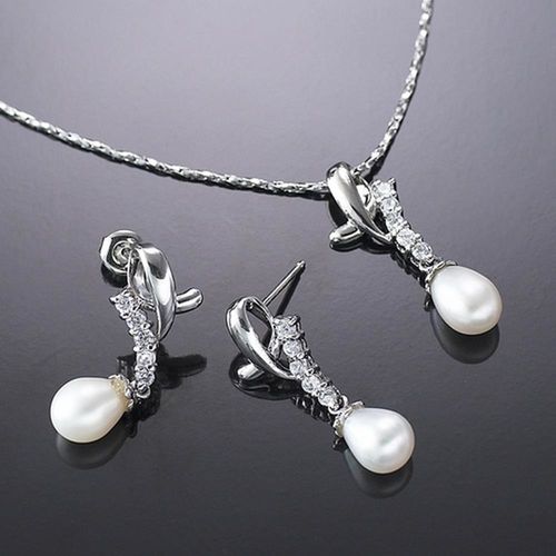   (小樂珠寶) 珍珠溫潤的光澤，充分展現女性的溫柔特質--頂級天然珍珠項鍊耳環多件式套組