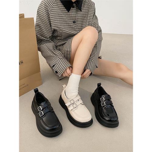 南在南方圓頭白色百搭英倫小皮鞋女2026新款春季厚底瑪麗珍單鞋子