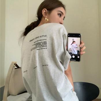 灰色字母印花短袖T恤女2022夏季新款韓風chic寬松顯瘦中長款上衣