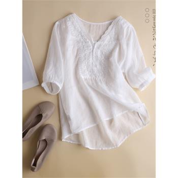 日韓外貿尾貨品牌純色V領刺繡蕾絲花邊短袖t恤女夏季薄款棉麻上衣