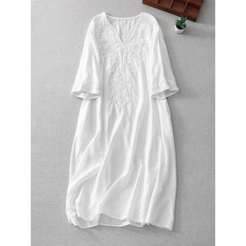 復古重工刺繡白色短袖連衣裙女夏季寬松V領純色氣質大碼亞麻長裙