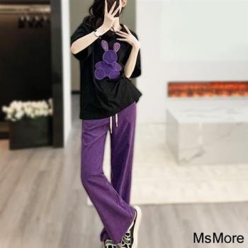 預購【MsMore】葡萄紫休閒運動套裝寬鬆時尚圓領俏麗顯瘦短袖寬版長褲兩件式套裝#116995(紫)