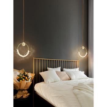 臥室床頭吊燈北歐網紅吧臺餐廳背景墻現代簡約輕奢長線水晶小吊燈