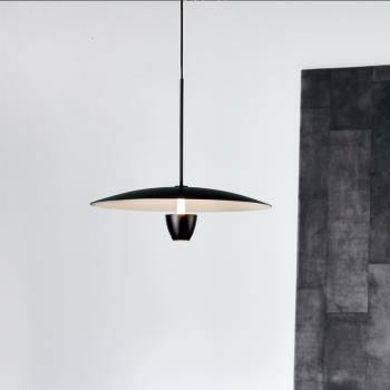 北歐設計師意大利黑騎士餐廳吧臺吊燈臥室床頭黑色裝飾飛碟LED燈