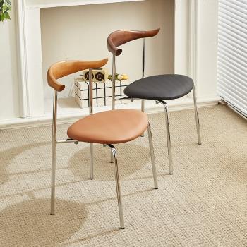 北歐輕奢牛角餐椅現代簡約創意家用鐵藝軟包椅loft極簡咖啡廳椅子