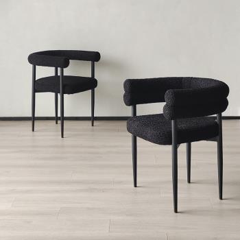 北歐現代簡約家用餐椅設計師款鐵藝羊羔絨軟包靠背椅休閑洽談椅子