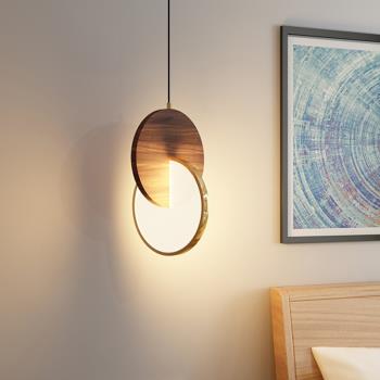 北歐臥室床頭吊燈現代簡約輕奢新中式長線燈氛圍胡桃木實木小吊燈