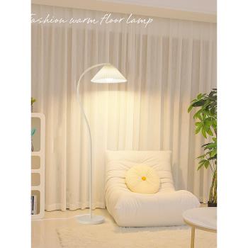 奶油風落地燈ins北歐創意百褶布藝裝飾燈客廳沙發臥室床頭氛圍燈