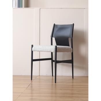 北歐輕奢餐椅家用現代簡約馬鞍皮餐椅靠背椅極簡設計師椅子