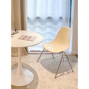 北歐簡約餐椅家用設計師網紅透明靠背椅中古伊姆斯亞克力咖啡椅子