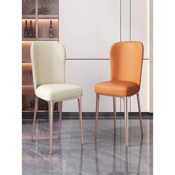 意式貝勒椅餐椅家用網紅輕奢風軟包皮椅北歐休閑簡約鐵藝餐椅凳子