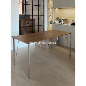 北歐胡桃木餐桌家用簡約書桌金屬腳長方形餐桌現代輕奢實木桌子