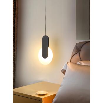 床頭吊燈現代簡約輕奢燈具ins網紅長線燈北歐極簡房間臥室床頭燈