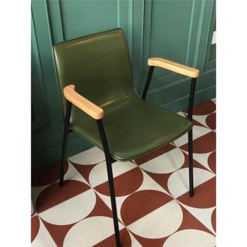 北歐復古工業風椅子輕奢靠背極簡休閑凳子家用設計師創意簡約餐椅