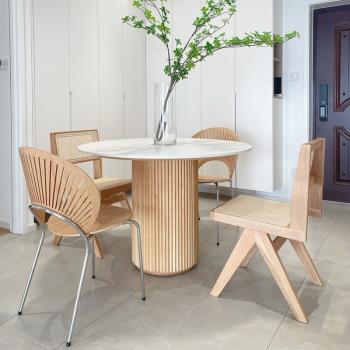 北歐設計師實木圓桌現代簡約家用小戶型白蠟木餐桌圓形巖板飯桌