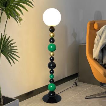 北歐創意圓球玻璃現代高級感客廳輕奢臥室床頭設計感藝術落地燈