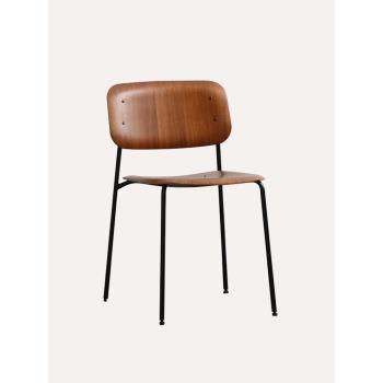 北歐簡約現代餐椅設計師椅ins網紅創意家用實木鐵藝靠背餐廳椅子