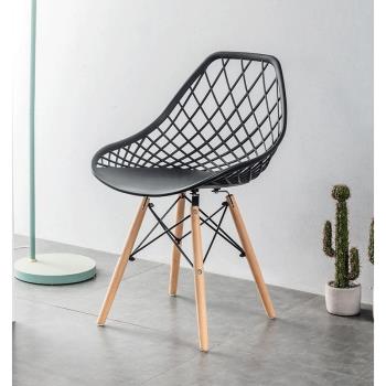北歐現代簡約伊姆斯塑料個性咖啡廳洽談椅成人時尚鏤空靠背餐椅子
