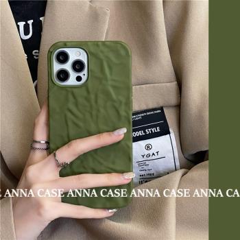 ins高級橄欖綠褶皺適用蘋果13/14手機殼iPhone11/12pro/xsmax軟xr