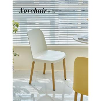 NORCHAIR現代簡約餐椅家用小戶型塑料靠背椅子北歐網紅休閑洽談椅