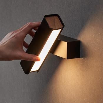 北歐現代簡約床頭壁燈可旋轉LED臥室創意房間溫馨過道黑色墻壁燈