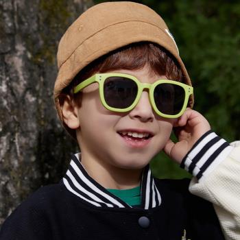 【ALEGANT】奇幻旅程兒童專用輕量彈性太陽眼鏡│UV400方框偏光墨鏡