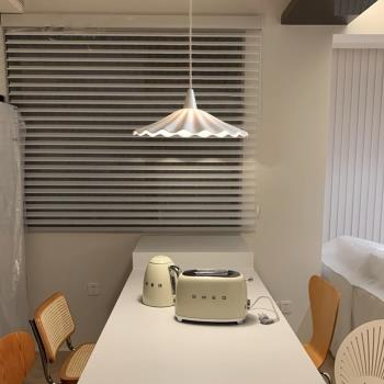 北歐陶瓷餐廳燈現代簡約極簡荷葉吧臺燈設計師日式法式單頭小吊燈
