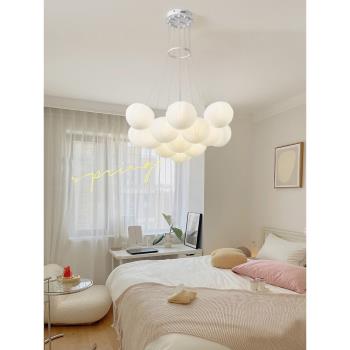 北歐創意泡泡球客廳吊燈奶油風溫馨兒童房燈簡約ins臥室書房燈具
