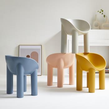 北歐大象腿餐椅 網紅INS設計師椅民宿單人塑料椅戶外簡約休閑椅子