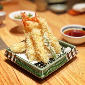 創意料理餐具日式陶瓷四方菜盤方形鐵網酒店天婦羅盤子日料炸物盤