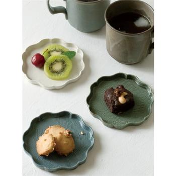 日本制Tojiki Tonya日式格紋輕薄陶瓷點心碟餐盤六角碗和三盆