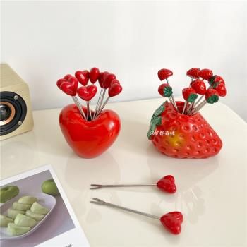 創意愛心草莓水果叉水果簽西餐廳可愛食品叉子環保不銹鋼家用竹簽