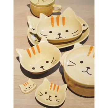 躲貓貓。一宅日式卡通貓咪陶瓷盤碟筷架勺托家用盤子菜盤早餐餐具