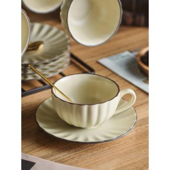 網紅北歐陶瓷杯碟復古咖啡杯套裝下午茶精致茶具花茶壺杯碟情侶對