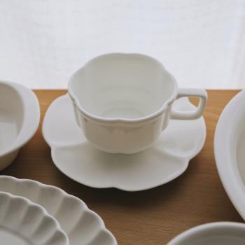 糯米瓷 國器 ins風花型咖啡杯 200ml 日式復古簡約純白骨瓷杯碟套