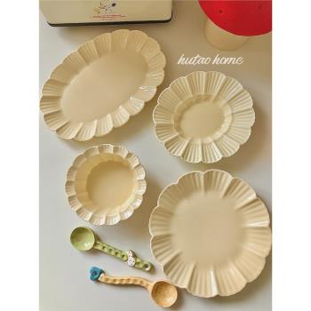 ins風韓式奶油色陶瓷餐具套裝釉下彩法式復古沙拉碗魚盤甜品盤