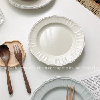 日式花瓣奶油色浮雕盤 陶瓷盤 意面點心盤甜點水果盤復古家用餐盤