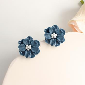 小清新復古藍色珍珠花朵耳釘小眾設計感耳環女溫柔氣質蚊香盤耳夾