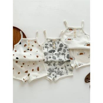嬰幼兒夏季吊帶短褲兩件套男女寶寶印花套裝北歐風華夫格薄款爬服