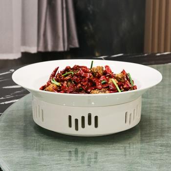 酒店中廚加熱辣子雞中式湯盤會所圓形白瓷陶瓷特色創意餐具熱菜盤
