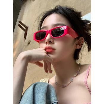 甜辣復古y2k紅色窄框方形墨鏡女潮歐美風辣妹拍照太陽鏡防紫外線