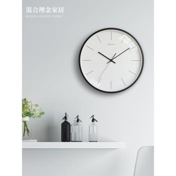 意式極簡掛鐘免打孔客廳現代簡約家用時鐘墻鐘高顏值2024新款鐘表