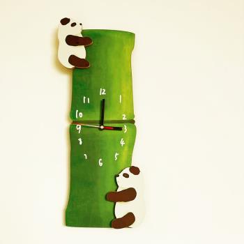 創意可愛熊貓吃竹子掛鐘裝飾掛表靜音原創掛鐘手繪簡約掛鐘表時鐘